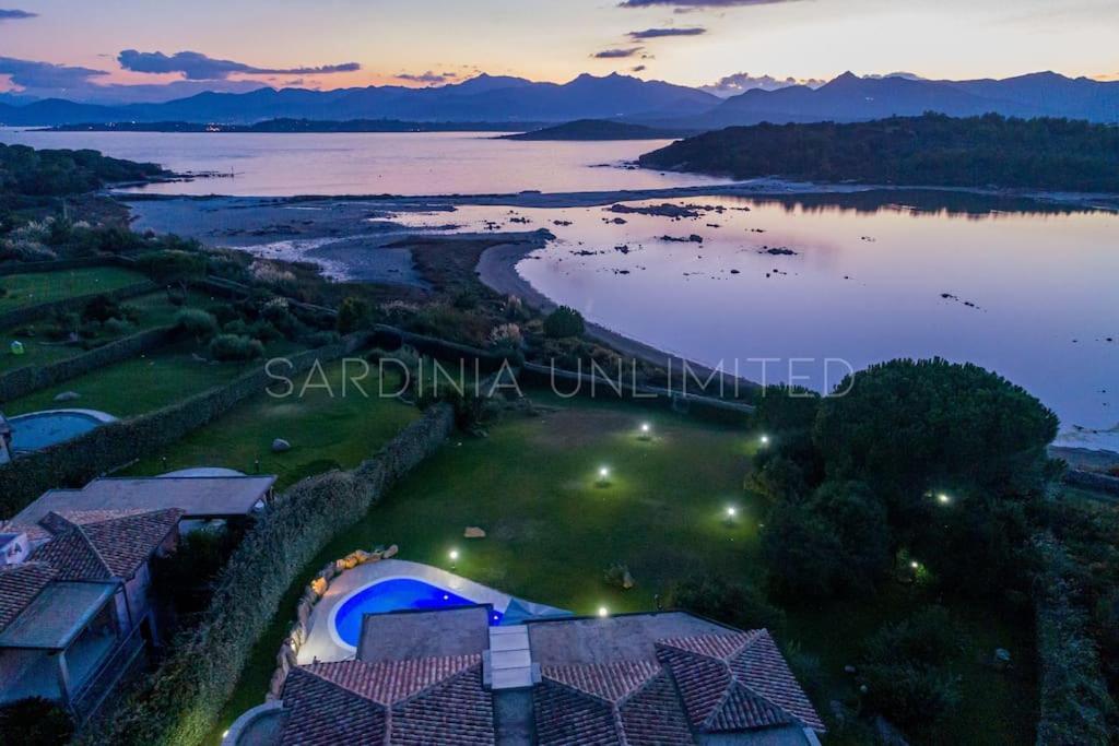 Villa Domus Ardea カーポ・コーダ・カヴァッロ エクステリア 写真