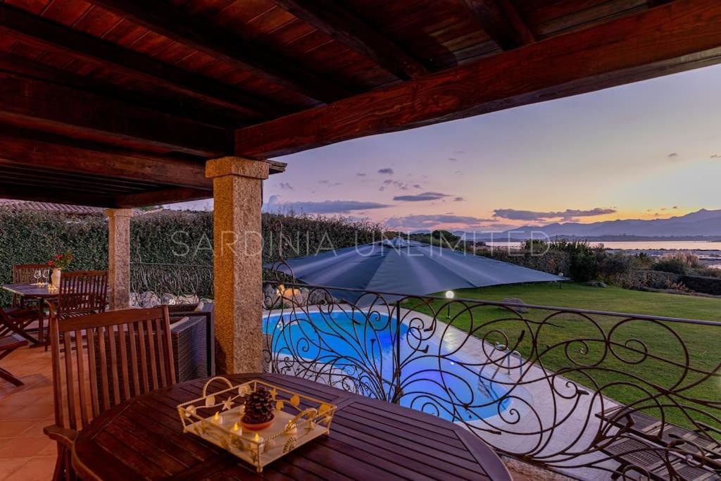 Villa Domus Ardea カーポ・コーダ・カヴァッロ エクステリア 写真