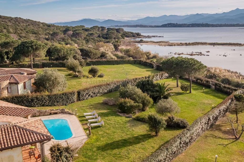 Villa Domus Ardea カーポ・コーダ・カヴァッロ エクステリア 写真